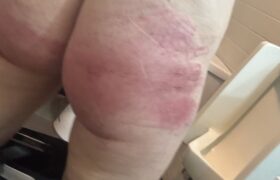Spanker attivo cerca spankee f per sessioni