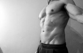 Bull reggiano etero educato e intelligente…